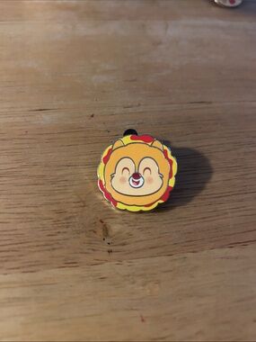 Dale Disney Munchlings Pin